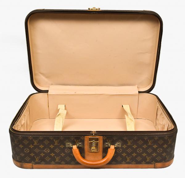 Cofre mala Louis Vuitton, Loja Multbox