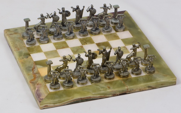 Estudantes criam jogo de xadrez com personagens da Grécia e Roma antiga -  PORVIR