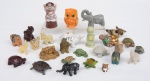Animais, coleção de 25 miniaturas, em mármore, porcelana, material sintético e outros, media de 5cm. (marcas de uso e do tempo).
