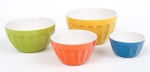 Conjunto de 04 bowls chineses, em cerâmica multicolorida c/ gomos, diam. 10, 12, 15 e 18cm.