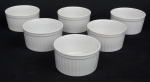 Conjunto de 06 bowls p/ sufle, em porcelana branca, med. 10 x 5cm.