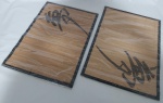 KENZO TAKADA - PAR DE JOGOS AMERICANOS,  assinados, SEM USO, embalagem original, para servir comida oriental,  em finas ripas de madeira clara, detalhes e assinatura em negro. Medindo 44 x 30 cm. Total: 02 peças