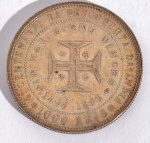 REINO DE PORTUGAL. Moeda de 1000 Réis, ano 1898 - Prata 917 - Comemorativa do IV Centenário de Descoberta da Índia - D. Carlos I e D. Amélia - Peso 25 g - 37 mm