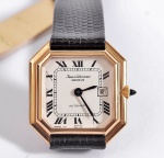 JEAN VERNIER. Geneve. Relógio com vvalendário - Modelo oitavado, automático - Caixa em metal dourado - Swiss - Funcionando até o momento