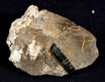 Turmalina sobre quartzo, com inclusões - 80 g - 5 cm