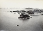 FOTO CARLOS (1916-1988). FOTOGRAFIA. Vista aérea da praia e da Ilha da Boa Viagem, Niterói - 24 x 18 cm