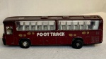 Ônibus Foot Track  Miniatura na cor vinho em metal com janelas em acrílico (para- brisa dianteiro quebrado) ; Med: 18cm de Com x 9cm altura.