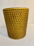 Vaso Cachepô em Resina com textura de vime - Medidas: Boca 16cm x 16 cm Altura