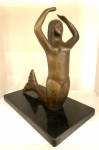 CESCHIATTI- Escultura em bronze representando "Sereia" assinada e com selo da fundição Zani base granito. Med. 30 X 30 cm.