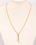 Colar de ouro 18 k(750) com acabamento na ponta de estrelinha em ouro branco. Peso 9,6 g. Compriment
