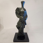CESCHIATTI - Escultura em bronze patinado "A Fortuna", base em mármore negro. Assinado. Altu