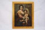 "Madona com criança" - reprodução sobre papel, 25 x 19 cm. Adquirida no Museu do Vaticano. Moldura de madeira dourada, medindo 29,5 x 23,5 cm. Proteção de vidro.