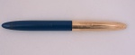 Caneta tinteiro na cor azul escuro, W.A.Sheaffer Pen Co., Fort Madison IOWA. Pena em ouro 14 quilates, tampa dourada. Made in U.S.A.  Marcas de Uso.