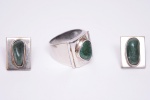 Arte deco, anel e par de brincos em prata, com pedras brasileiras, brincos de tarrachas. Aro do anel=24. Largura=2 cm. Brincos=2 x 1.5 cm.