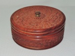Grande caixa no formato circular incrustados com Madrepérolas ( 23 cm)